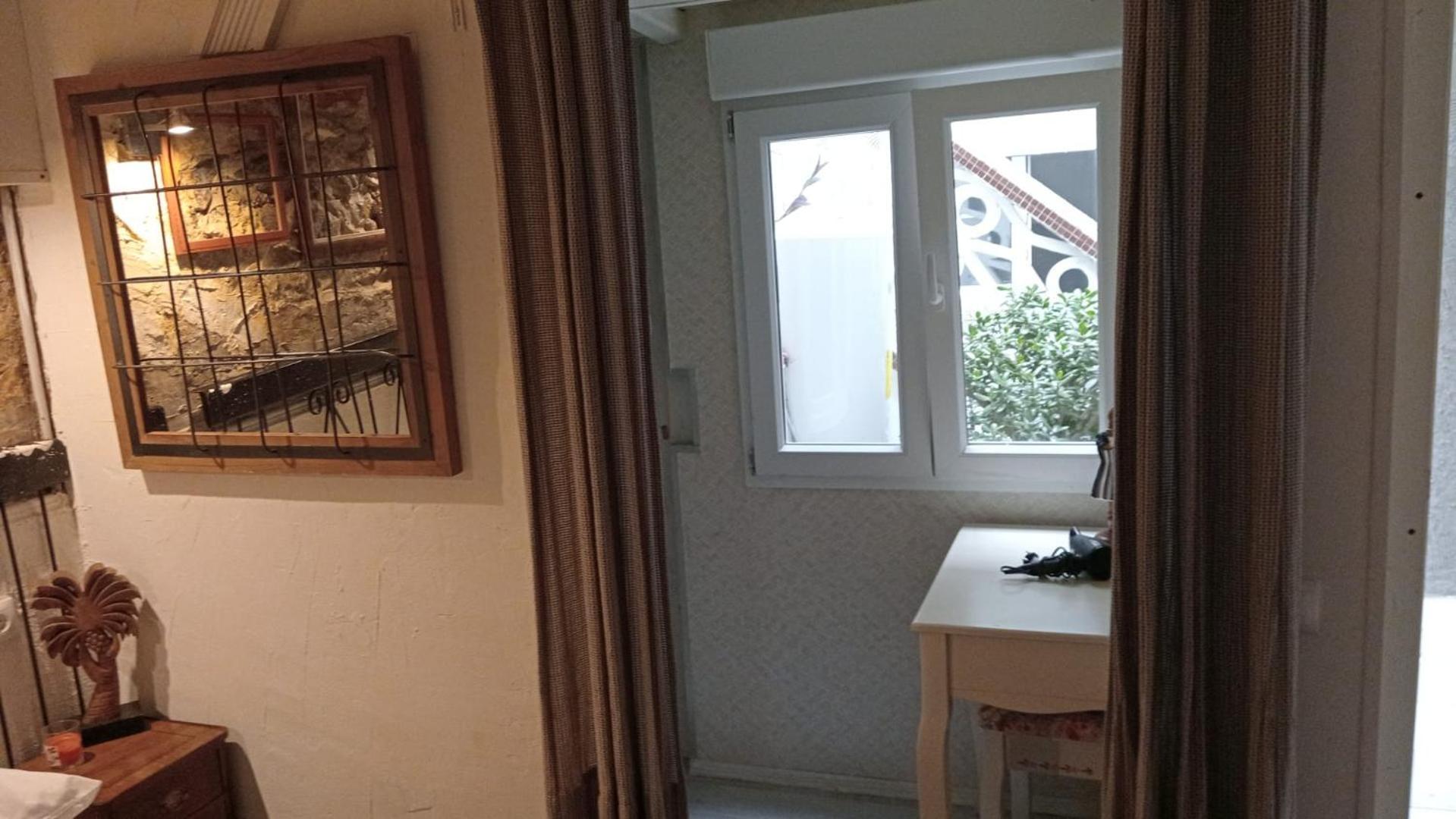 Private Rooms บาร์เซโลนา ภายนอก รูปภาพ