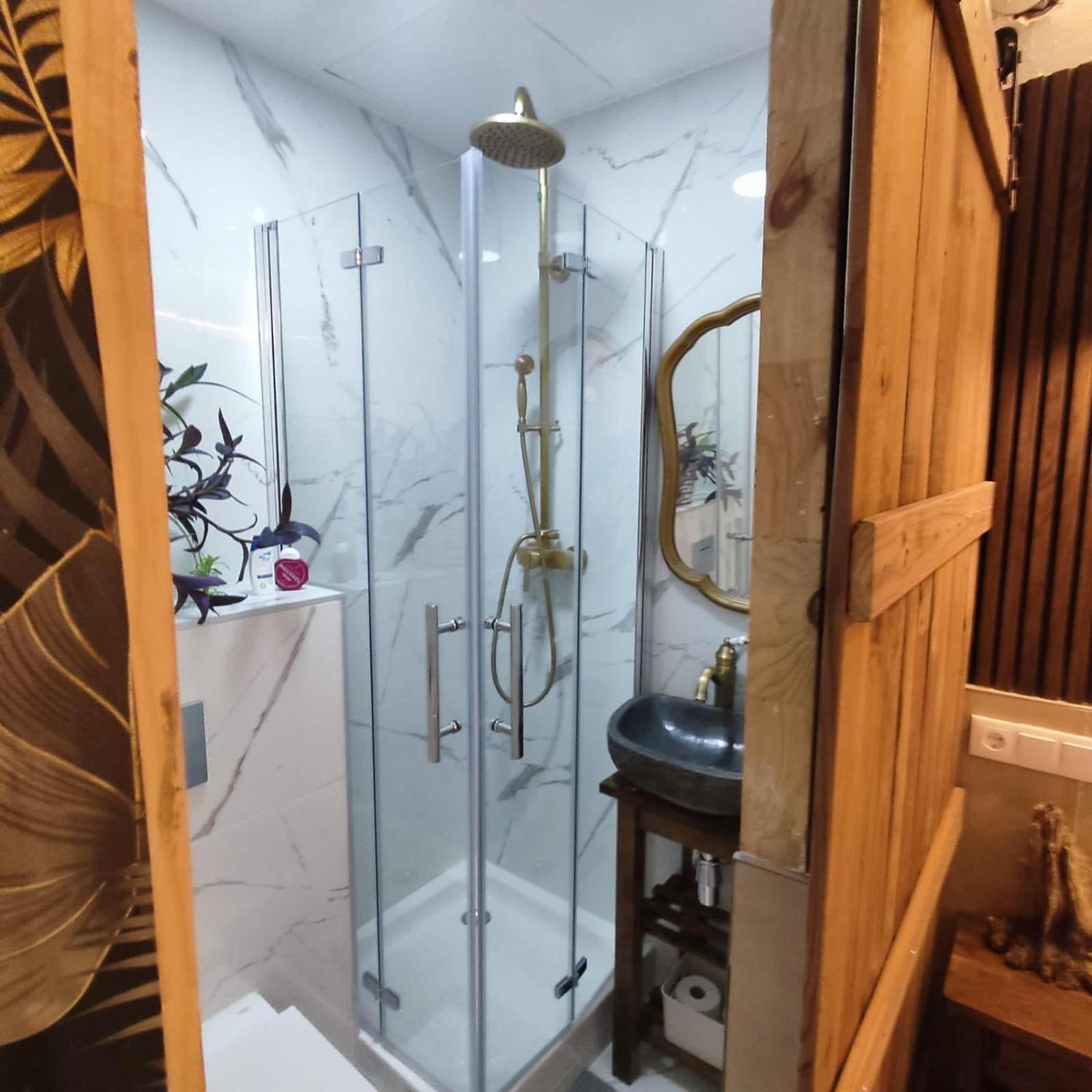 Private Rooms บาร์เซโลนา ภายนอก รูปภาพ