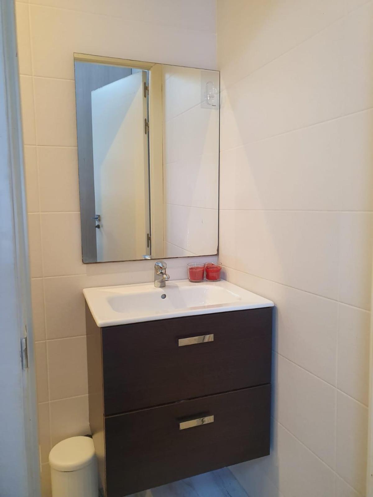 Private Rooms บาร์เซโลนา ภายนอก รูปภาพ