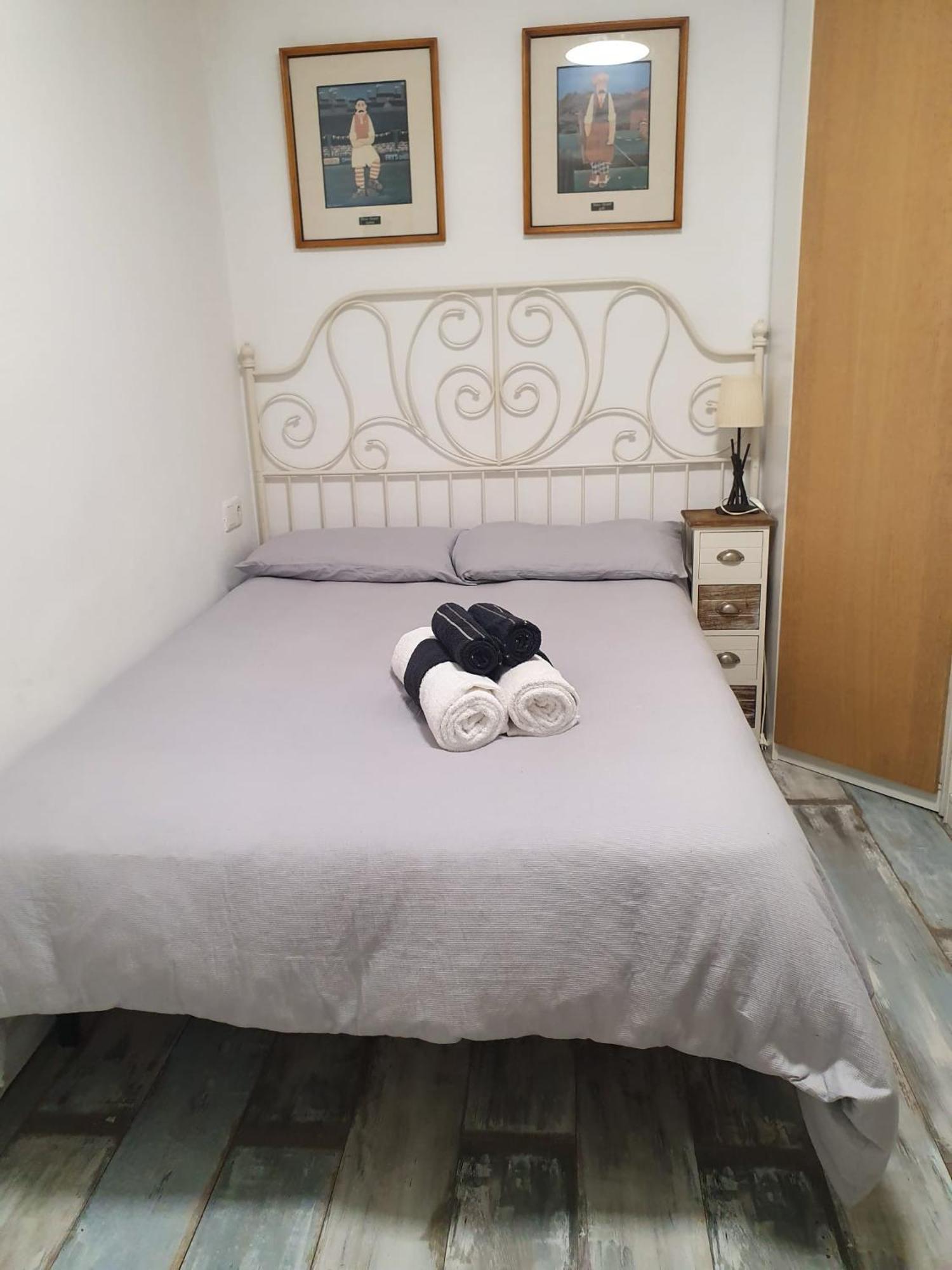 Private Rooms บาร์เซโลนา ภายนอก รูปภาพ